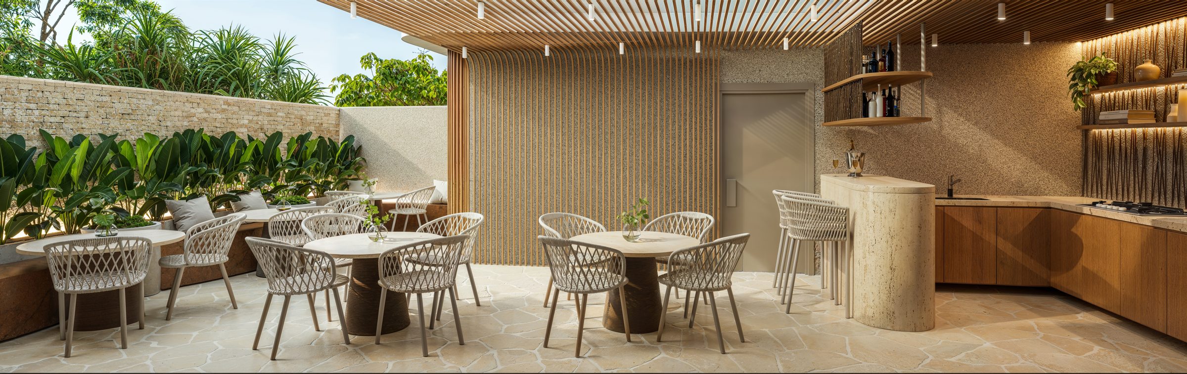 Restaurante do Soleil, terraço aberto no térreo